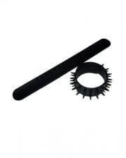 Clack wristlet with spikes black