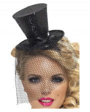 Mini top hat with black tulle 